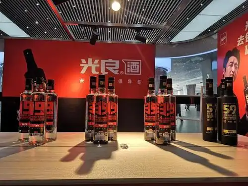 直击春糖会酱酒之外光瓶酒赛道也很热光良酒业过去12个月销售同比增逾