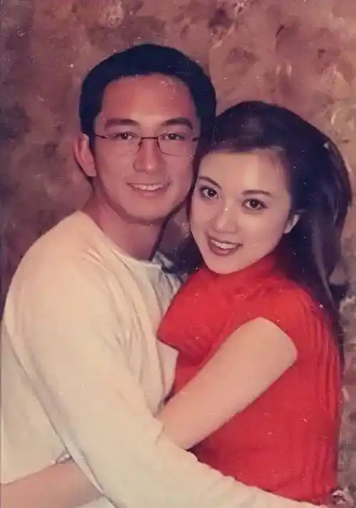 吴启华:"斯文败类"最佳代言人,被称"师奶杀手",情史很丰富