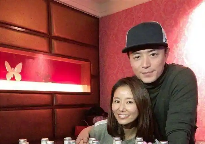 婚姻林心如霍建华街边吵架删除秀恩爱的动态让人不解