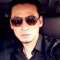 真实中年人帅气的照片头像图片_微信头像图片大全