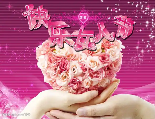 表演人数:4人4个角色 (甲戴黑框眼镜像招人的,乙带着金色的头套像