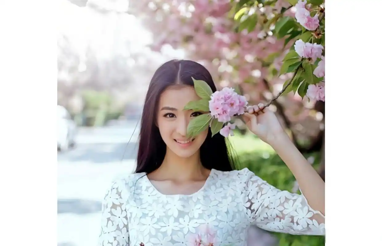 有的人是从小美到大的王楚然早期旧照