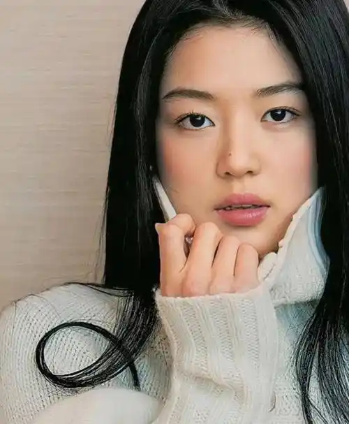 美人计像全智贤一样长大,逃不过照片?_眼睛_千颂伊_电影