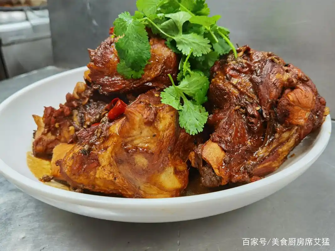 麻辣猪棒骨的制作方法,大厨分享小技巧!