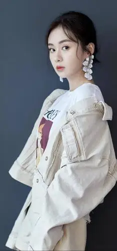 若有所思的不是忧郁,认真的眼神一样迷人