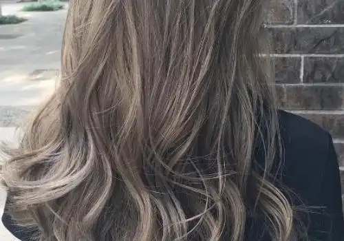 浅金亚麻色是什么颜色 掉色后是什么颜色