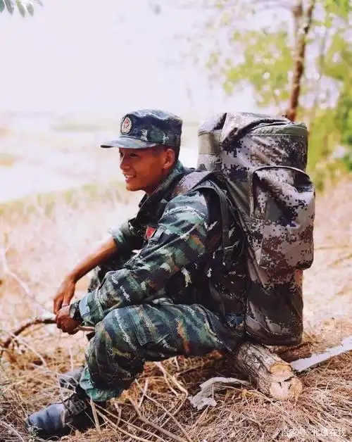 每一次勇往直前,都让人心怀敬意!这才是青年军人该有的样子