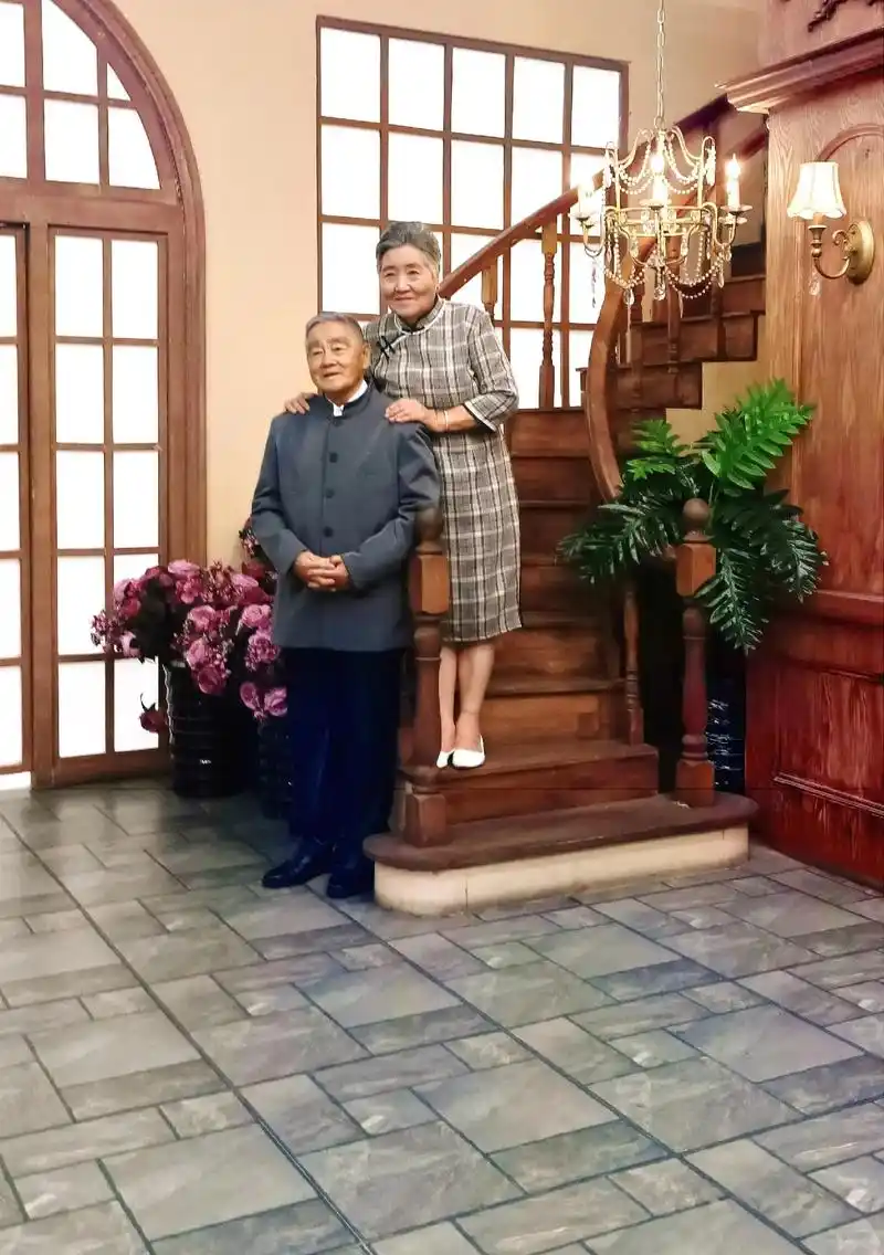 我的爸爸妈妈#认真地老去#父母爱情#陪爸妈#圆梦#老妈第一 - 抖音