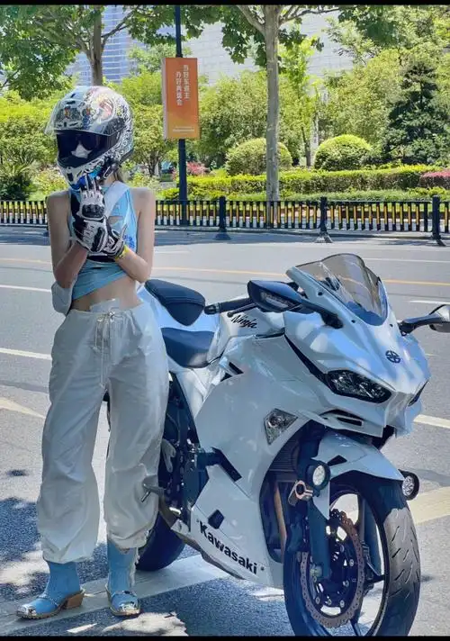 机车女孩|||#机车  #机车女孩  #女骑  #川崎ninja400