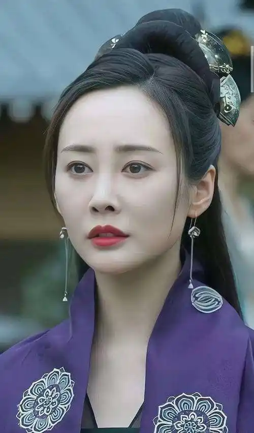 原创李纯征服感十足这时尚身材太带劲了组图写真