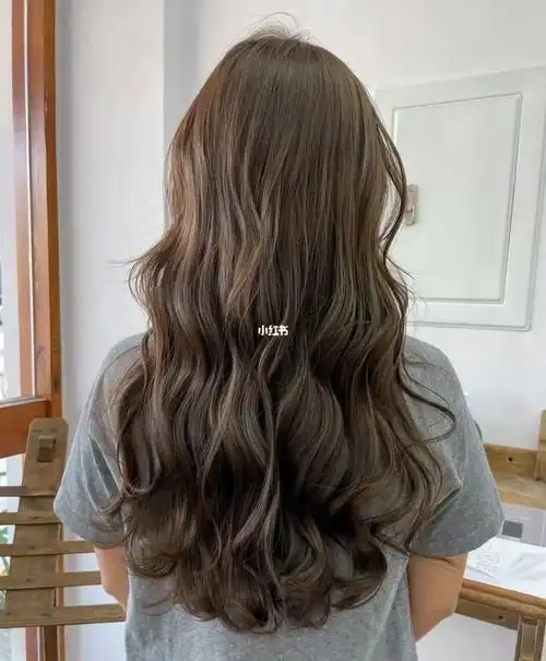 适合圆脸方脸的浪漫法式大卷发气质温柔