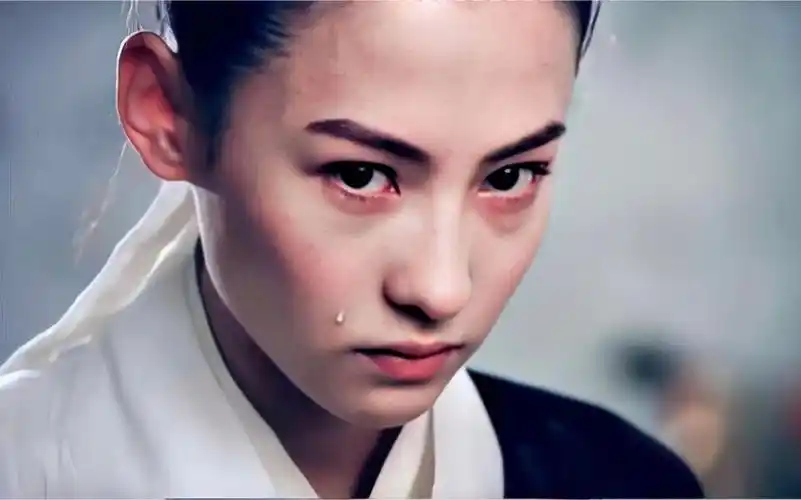 「古装女子群像 | 美人落泪」"玉容寂寞泪阑干,梨花一枝春带雨" 谁的