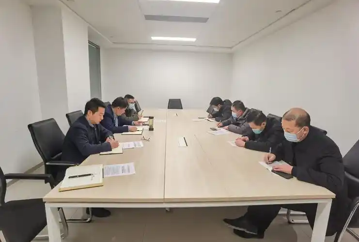 经开区生态委办公室主持召开专题会议研究重点区域秋冬季道路保洁工作