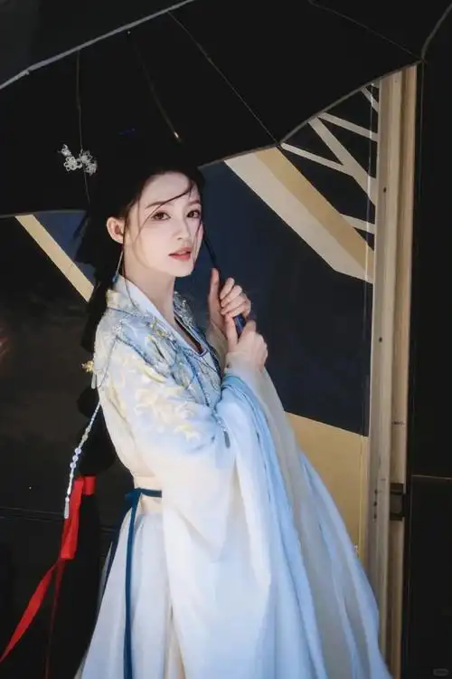 李沁绾心记路透