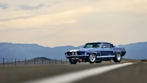 蓝色福特野马gt500壁纸