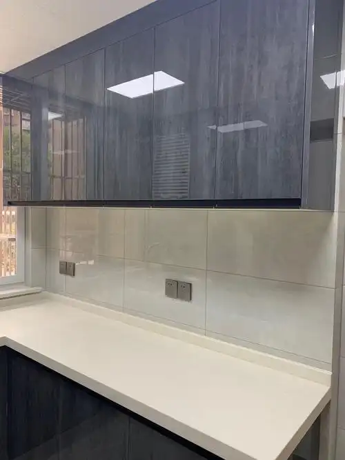 定制橱柜,高光面板,灰蓝色调