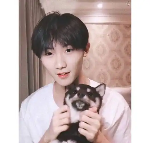 柴六斤与蹭他热度的爹