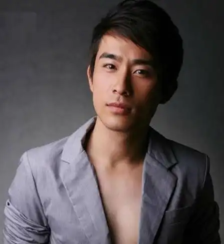 华汉个人资料华汉(1989年5月20日),又名:华业汉,上海诗幂文化传播有限