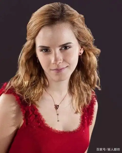 《哈利波特》女主,英国女演员艾玛·沃特森