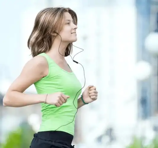 你知道慢跑和快走哪个减肥效果更好吗