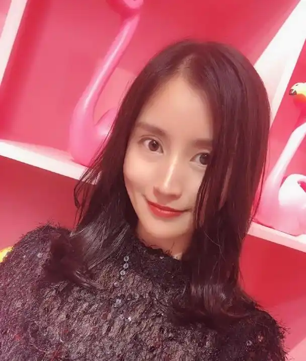 上海主持人伏玟晓:农村户口,经历两婚两离,35岁的她现在如何?