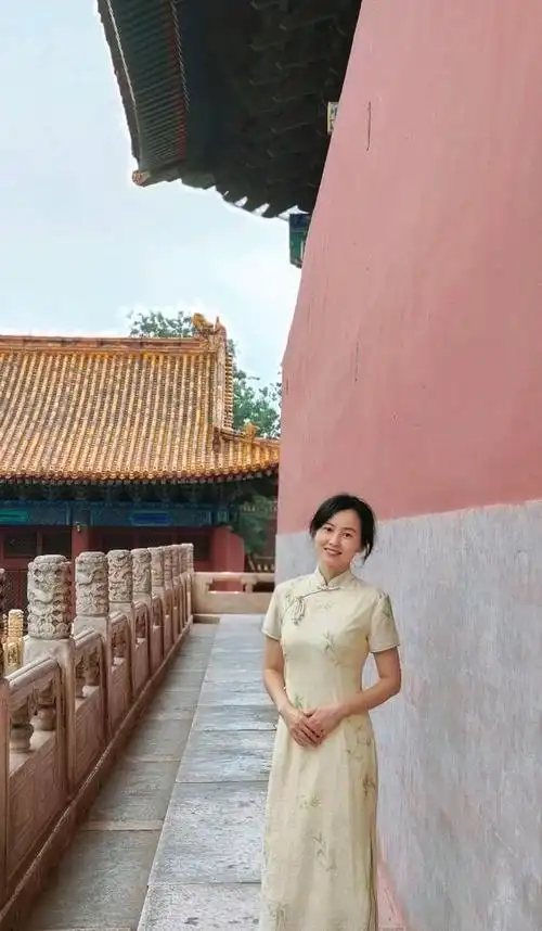 太庙,2元门票可以进入,很多人在这里拍古装照.