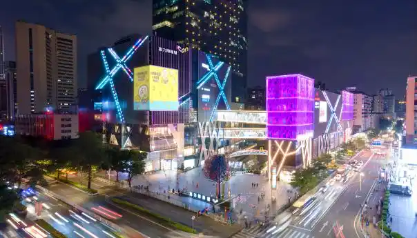 广州富力海珠城地处广州市海珠区江南西商圈核心地带,为地铁2号线江南