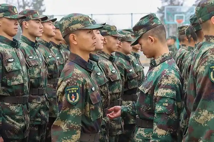 火箭军某部四个一活动助力新兵顺利度过第二适应期