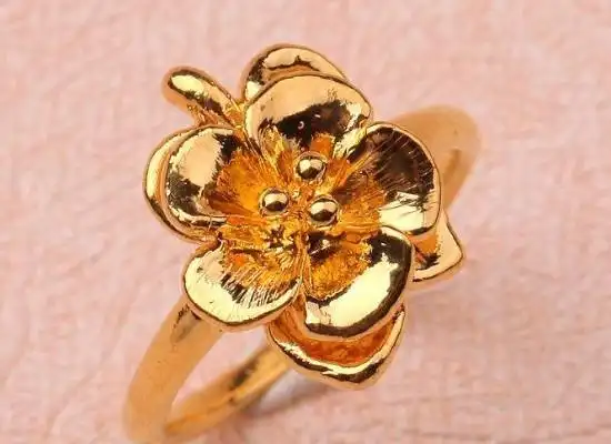 运气测试:4朵金花,哪朵是真的?测你最真实的性格是什么!