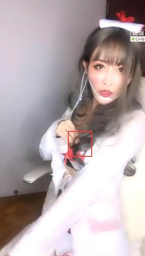 女主播直播跳热舞不料出现了这样尴尬的一幕