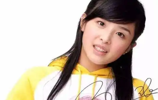 15岁出道爆红后,深陷陪睡八卦,消失16年后再次翻红_张含韵_女声_首歌