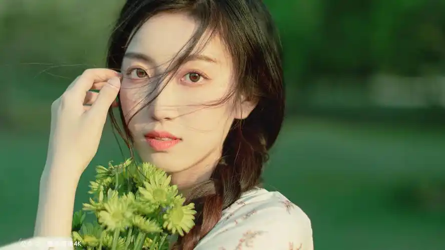 迷人森系清新美女抖音最火的屏保图