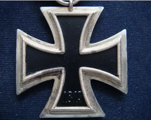 展开全部 德国法西斯的十字军章