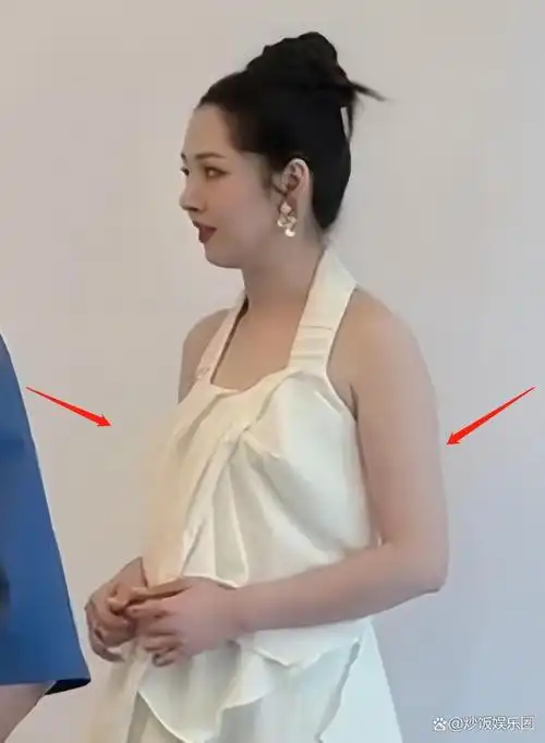 39岁郭碧婷近况认不出脸型变圆身材发福撞脸向太福气满满