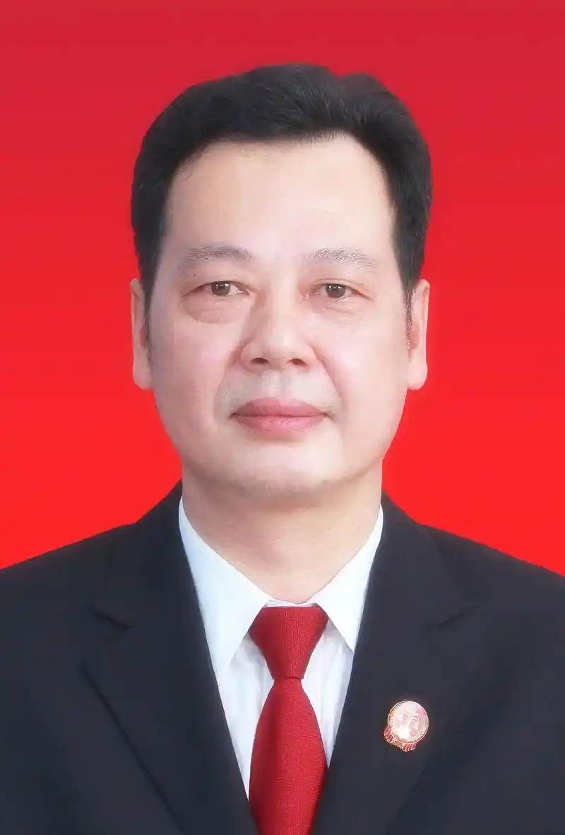 立案庭 ●作为林少强法官的法官助理已经一年有余,通过跟班林法官