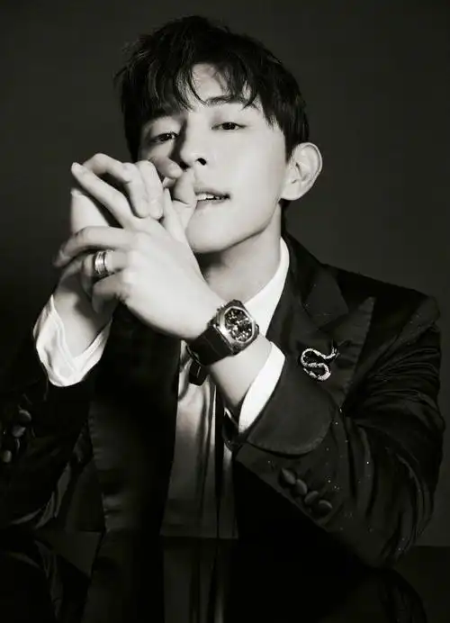 邓伦刻进dna里的西装礼仪##邓伦[超话]