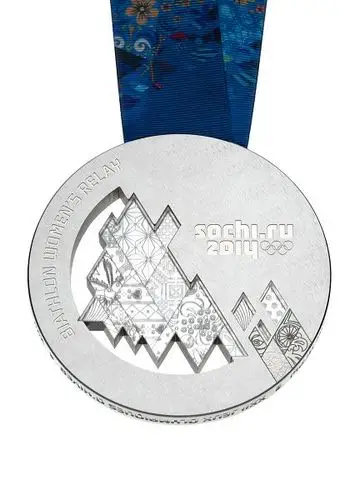 图文:索契冬奥会奖牌揭晓 冬奥会银牌特写
