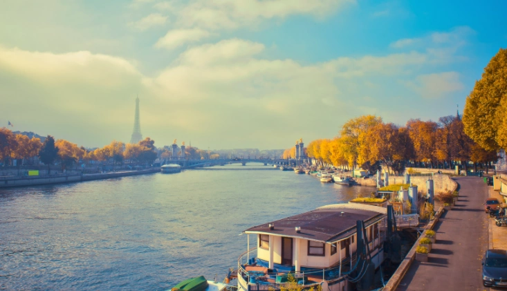 法国塞纳河巴黎塞纳河畔
