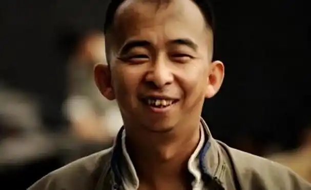 4,有人说他是"最丑男演员",巨兴茂也并不会因此不开心,对于他来说,美