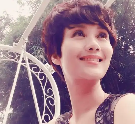 低调嫁人今51岁竟活成了18岁真实身份竟是张翰的妈妈