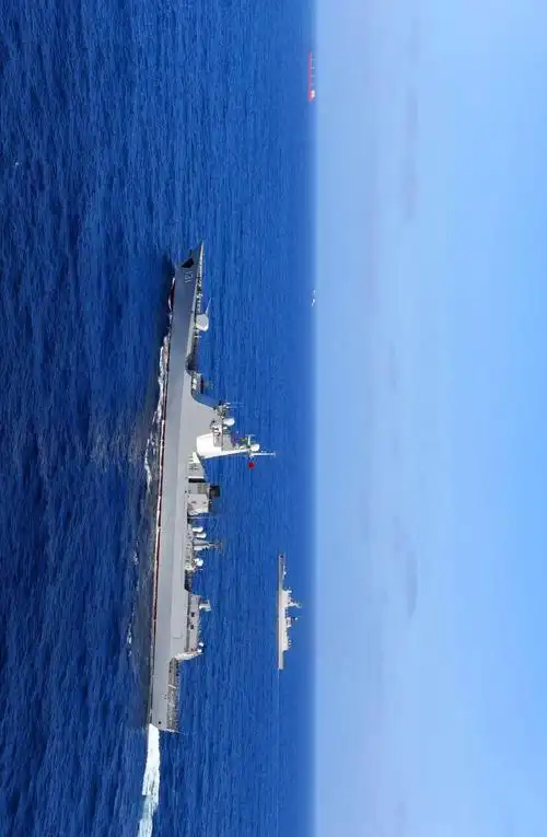 海军第3435批护航编队亚丁湾分航现场高清大图来了