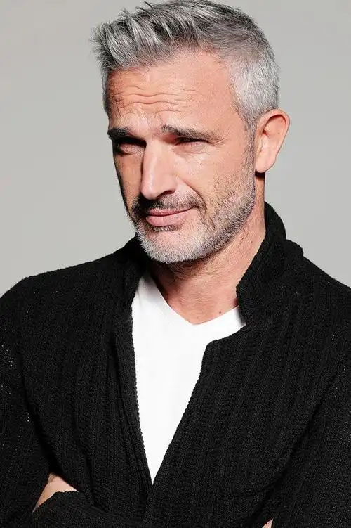 男人过了45岁想换发型试试这几种时尚有型很精神