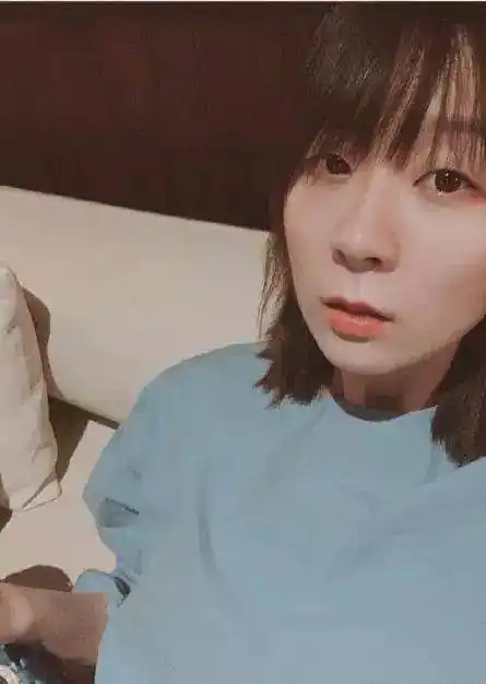 这位女作家可以说很抓马了_张晓晗_周鱼_修理