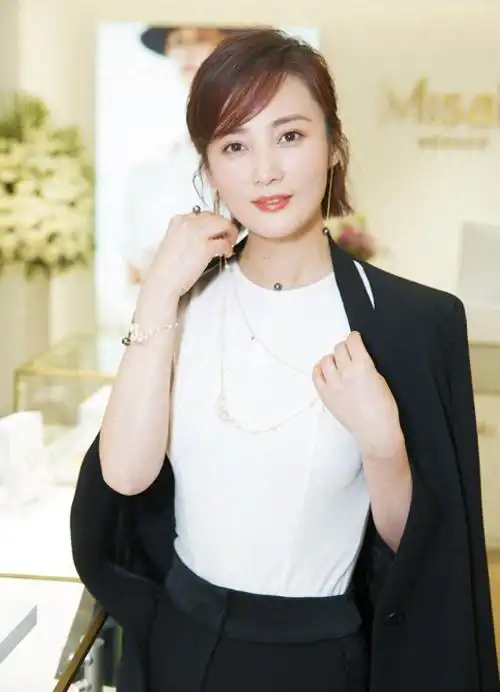 回顾蒋勤勤我这辈子正确的决定就是在43岁高龄为大丈夫生儿子