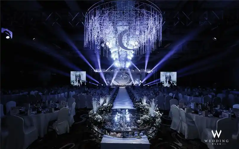 超震撼的灯光秀-鲜花t台——双荧屏_婚礼策划/婚庆布置 - 星阑婚礼