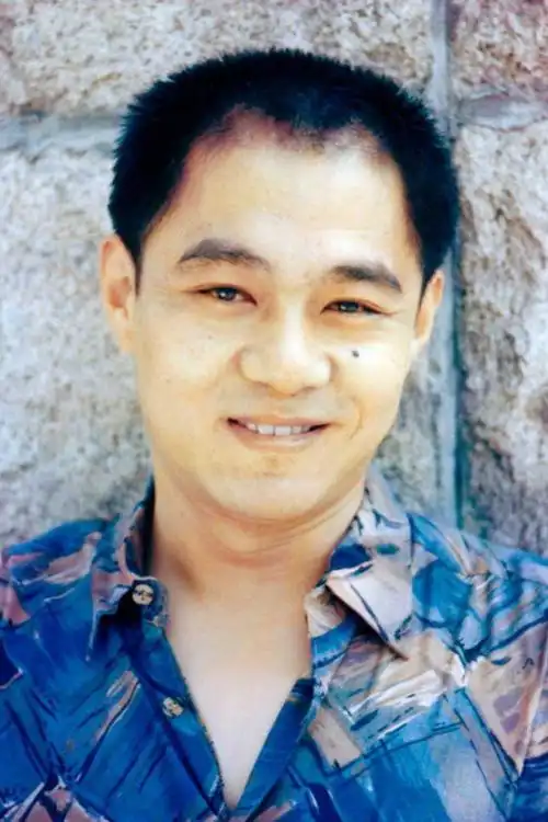 演员赵君,距离与郑卫莉离婚已经20个年头,如今依然单身一人