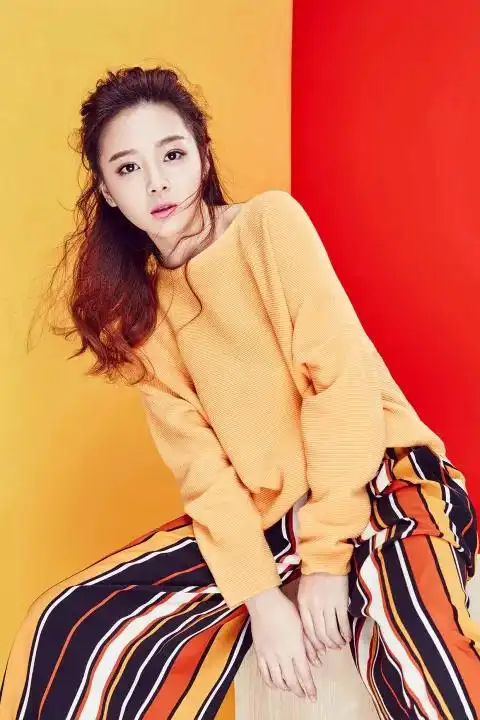 杨丽晓,出生于浙江金华,中国内地女演员.