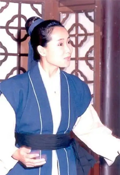 时隔26年,叶童再演《新白娘子传奇》,昔日许仙变许母!