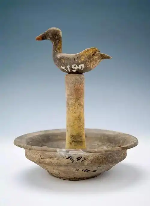 薛国故城出土文物——零圭断璧