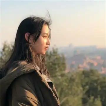 最新版2020女生侧面伤感头像 千年倾尽不过一场易逝烟花